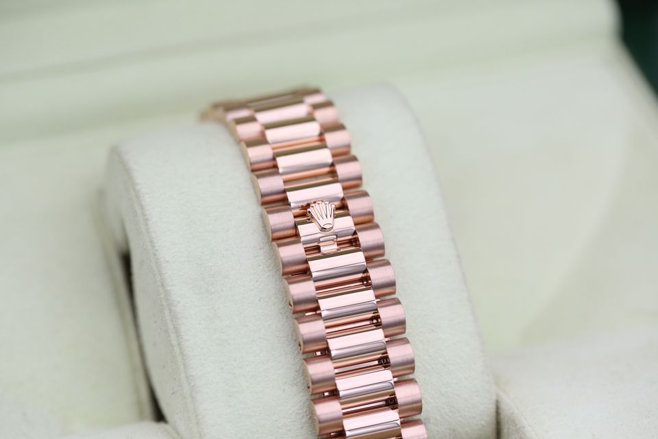 Rolex Day-Date II 218235 Image 3